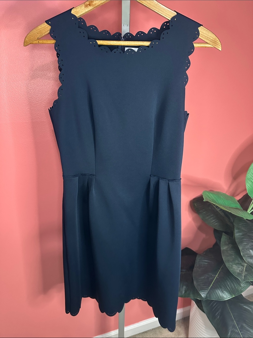 Katherine Barclay Montréal Deep Navy Sleeveless Sheath Dress - Sz 6
